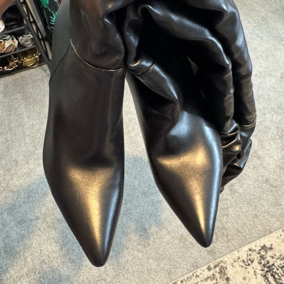 Brand new!! Pretty Little Thing black thigh high boots! Sz 10 - Picture 4 of 5